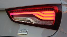 Audi A1 Facelifting - galeria redakcyjna - prawy tylny reflektor - włączony