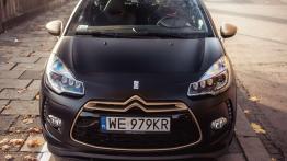 DS3 Racing 1.6 THP 202 KM - galeria redakcyjna - widok z przodu