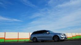Mercedes Klasa C W204 Kombi T204 Facelifting 180 BlueEFFICIENCY 156KM - galeria redakcyjna - prawy b