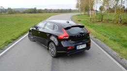 Volvo V40 II Hatchback 1.6 T3 150KM - galeria redakcyjna - widok z tyłu