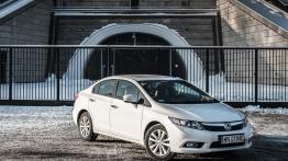 Honda Civic IX Sedan 1.8 i-VTEC 142KM - galeria redakcyjna - widok z przodu