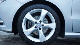 Mercedes Klasa B W246 Sports Tourer 180 BlueEFFICIENCY 122KM - galeria redakcyjna - koło