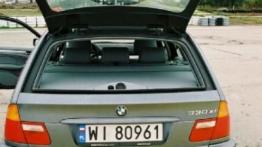 BMW 330 xi - galeria redakcyjna - tył - inne ujęcie