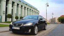 Lexus IS 220d - widok z przodu