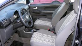 Volkswagen Fox 1.4 TDI Basis - galeria redakcyjna - widok ogólny wnętrza z przodu