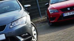 Seat Leon III Cupra 5d - galeria redakcyjna - prawy przedni reflektor - włączony