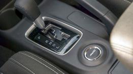 Mitsubishi Outlander Facelifting (2016) - galeria redakcyjna - tunel środkowy między fotelami