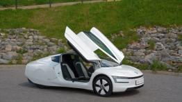 Volkswagen XL1 0.8 TDI Hybrid 69KM - galeria redakcyjna - widok z przodu