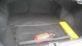 Kia Cerato Sedan 2.0 CRDi 112KM - galeria redakcyjna - bagażnik, akcesoria