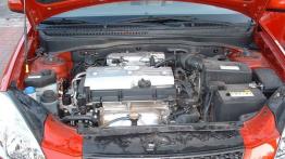 Kia Rio II Sedan 1.4 i 16V 97KM - galeria redakcyjna - maska otwarta