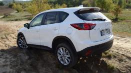 Mazda CX-5 SUV 2.2 SKYACTIV-D  175KM - galeria redakcyjna - widok z tyłu