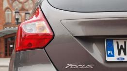 Ford Focus III Hatchback 5d 1.0 EcoBoost 125KM - galeria redakcyjna - lewy tylny reflektor - wyłączo