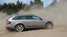 Skoda Octavia III Scout 1.8 TSI - galeria redakcyjna - prawy bok