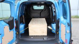 Ford Tourneo Courier 1.6 TDCi 95KM - galeria redakcyjna - przestrzeń ładunkowa - widok z tyłu