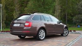 Skoda Octavia III Kombi 1.8 180KM - galeria redakcyjna - prawy bok