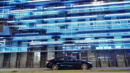 Mercedes E 400 Coupe Facelifting - galeria redakcyjna - prawy bok