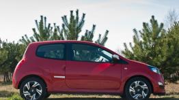 Renault Twingo II Hatchback 3d Facelifting 1.2 16V 75KM - galeria redakcyjna - prawy bok