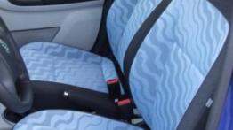 Skoda Fabia 1.2 HTP 60 KM - galeria redakcyjna - widok ogólny wnętrza z przodu