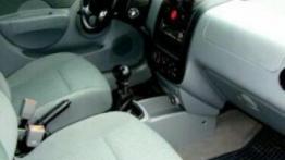 Chevrolet Aveo 1.4 16V SX (5d.) - widok ogólny wnętrza z przodu