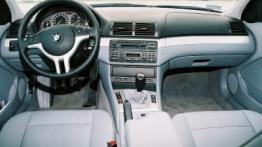BMW 330 xi - galeria redakcyjna - pełny panel przedni