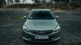 Opel Astra 1.5 Diesel 122 KM - galeria redakcyjna - widok z przodu