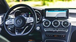 Mercedes Klasa C 200 1.5 184 KM - galeria redakcyjna - inny element panelu przedniego