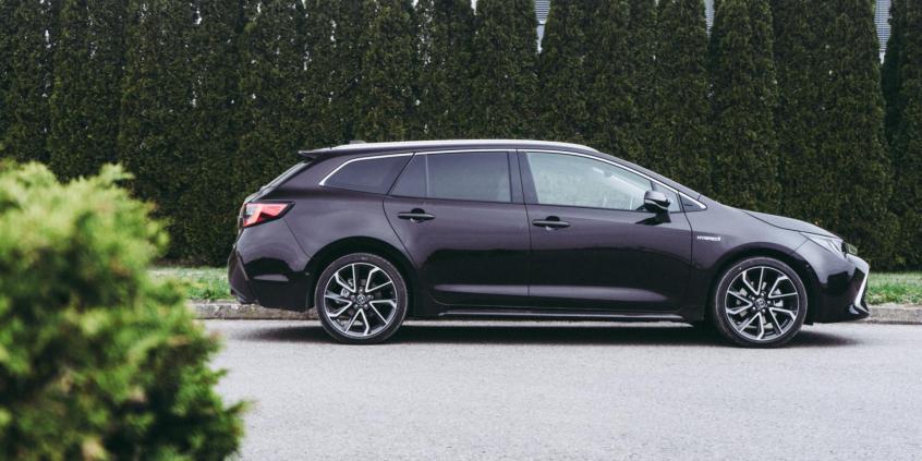 Toyota Corolla 2.0 Hybrid Dynamic Force 180 KM - galeria redakcyjna
