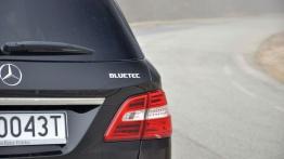 Mercedes Klasa M W166 350 BlueTEC 4MATIC 258KM - galeria redakcyjna - emblemat