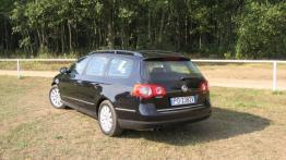 Volkswagen Passat B6 Variant 2.0 TSI 200KM - galeria redakcyjna - widok z tyłu