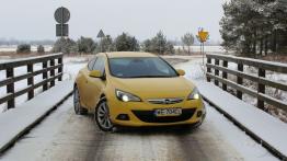 Opel Astra J GTC - galeria redakcyjna - widok z przodu