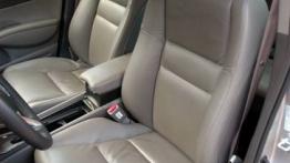 Honda Civic VII Sedan 1.3 IMA 83KM - galeria redakcyjna - fotel kierowcy, widok z przodu