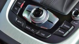 Audi Q5 Facelifting - galeria redakcyjna - panel sterowania na tunelu środkowym