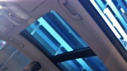 Mercedes E 400 Coupe Facelifting - galeria redakcyjna - szyberdach od wewnątrz