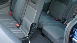 Ford C-MAX II - galeria redakcyjna - siedzenia trzeciego rzędu rozłożone - widok z kabiny