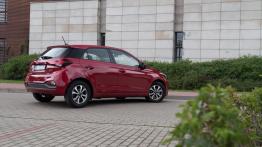 Hyundai i20 1.2 MPI 84 KM - galeria redakcyjna - prawy bok