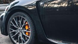 Lexus GS F - galeria redakcyjna - lewe przednie nadkole