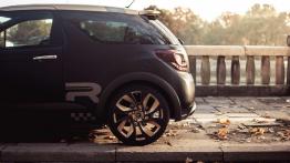 DS3 Racing 1.6 THP 202 KM - galeria redakcyjna - lewe tylne nadkole