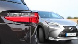 Lexus NX 200t 238KM - galeria redakcyjna - prawy tylny reflektor - wyłączony