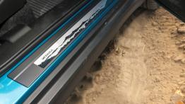 Suzuki Vitara 1.6 VVT 120 KM - galeria redakcyjna - listwa progowa