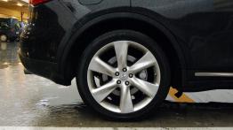 Infiniti FX II Crossover Facelifting 5.0 V8 390KM - galeria redakcyjna - koło