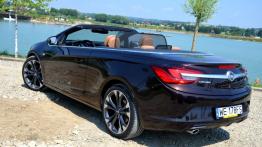 Opel Cascada 2.0 BiTurbo CDTI ecoFLEX 195KM - galeria redakcyjna - widok z tyłu