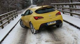Opel Astra J GTC - galeria redakcyjna - widok z tyłu