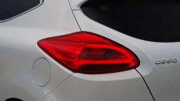 Kia pro_ceed II GT 1.6 T-GDI 204KM - galeria redakcyjna - lewy tylny reflektor - wyłączony