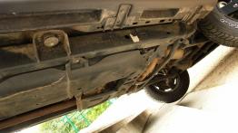 Jeep Wrangler III Unlimited Facelifting 2.8 DOHC I-4 Turbo CRD 200KM - galeria redakcyjna 2 - bok - 