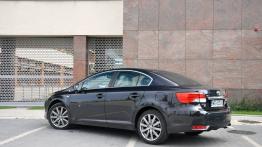 Toyota Avensis III Sedan Facelifting 2.2 D-CAT 177KM - galeria redakcyjna - lewy bok