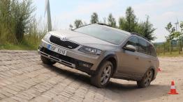 Skoda Octavia III Scout 1.8 TSI - galeria redakcyjna - widok z przodu