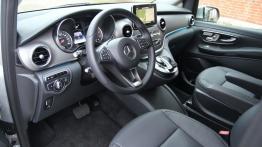 Mercedes Klasa V 250 BlueTEC 190KM - galeria redakcyjna - pełny panel przedni