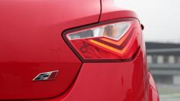 Seat Ibiza V Cupra 1.4 BT 180KM - galeria redakcyjna - prawy tylny reflektor - włączony