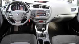 Kia ceed II Kombi 1.4 CRDi 90KM - galeria redakcyjna - pełny panel przedni
