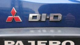 Mitsubishi Pajero 3.2 DID - tył - inne ujęcie